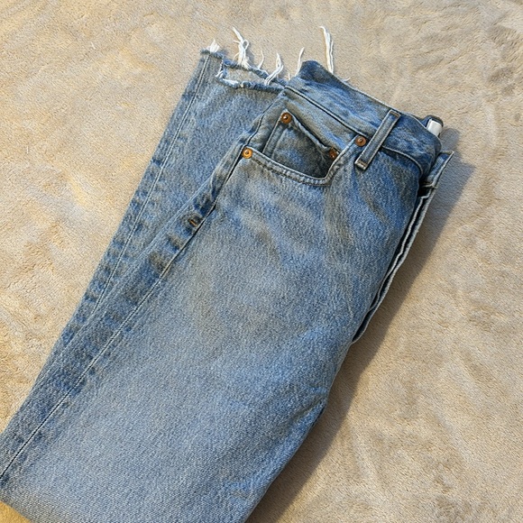 AGOLDE Riley Crop in Zephyr - Picture 5 of 8